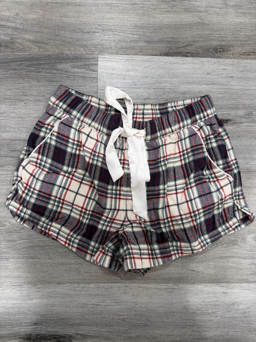 Abercrombie & Fitch Cream, Navy & Red Plaid Lounge Shorts